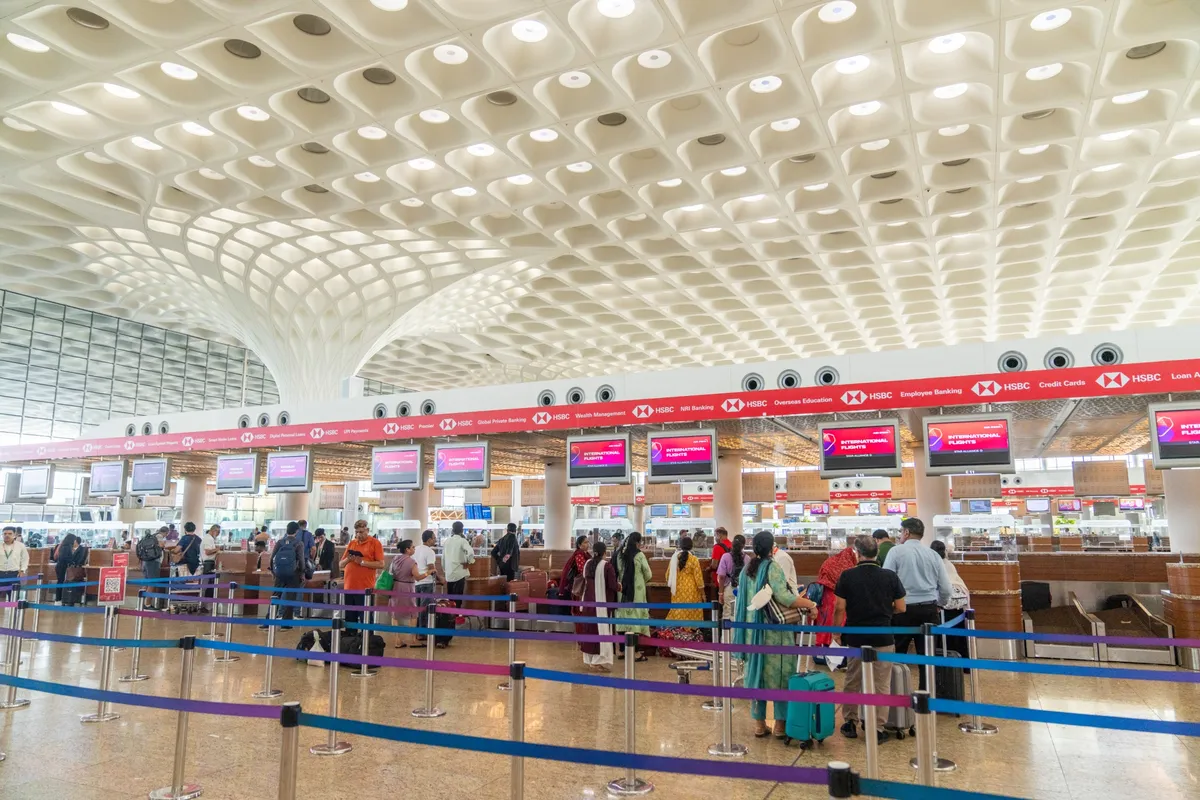 Dana yang Dipimpin Apollo Investasikan $750 Juta di Bandara Mumbai Milik Adani